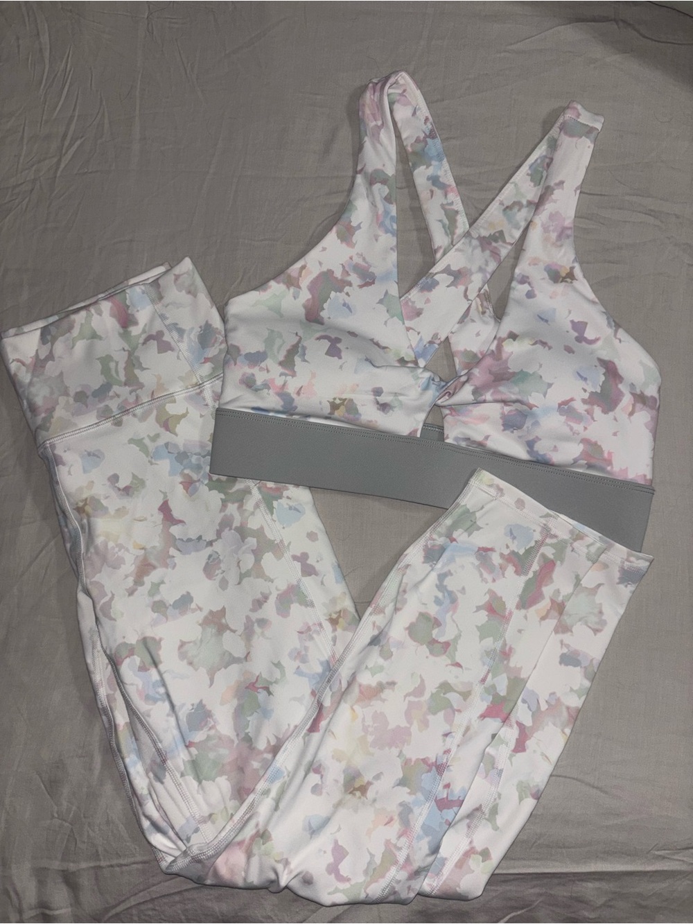 Fabletics White Pastel Crossover Sports Bra & Leggings Set